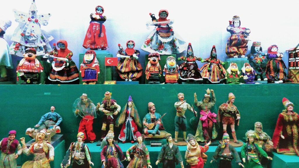 International Dolls Museum